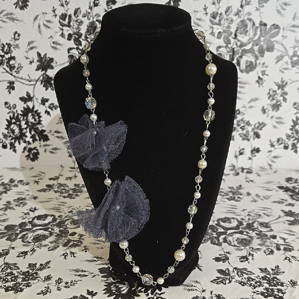 Pearl and Tulle Flower Necklace slp12